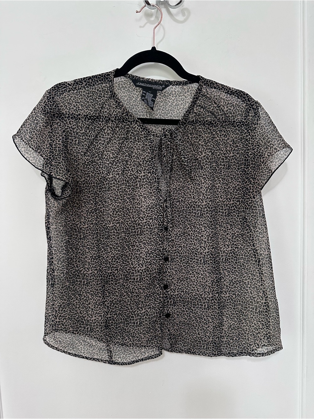 Jonathan Martin ran/black cheetah print flutter sleeve semi-sheer blouse -L
